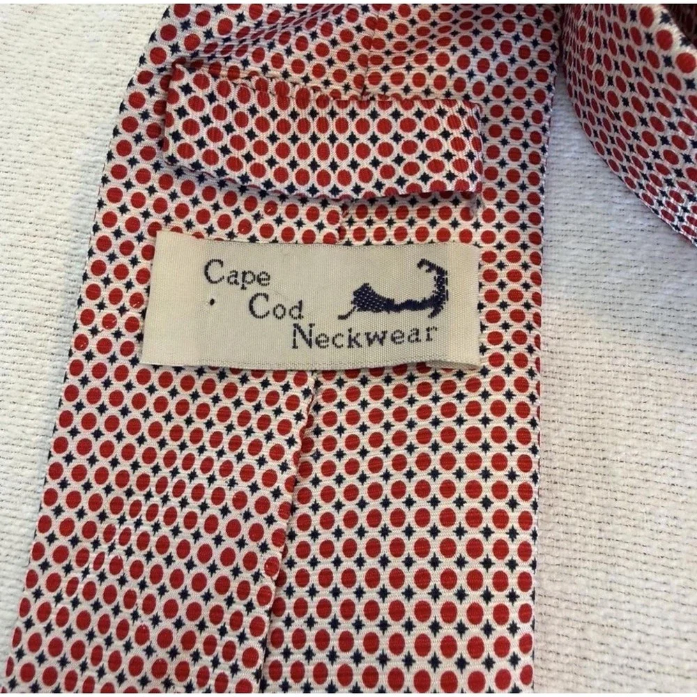 Cape Cod Neckwear Silk Tie Mens Red White Preppy Micro Geometric Dot Pattern